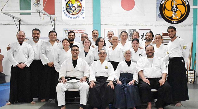 Entrega oficial de certificación y licencia Takemusu Aikido Association.